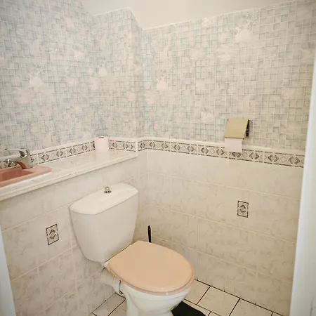 Les Salles Guest house 3*